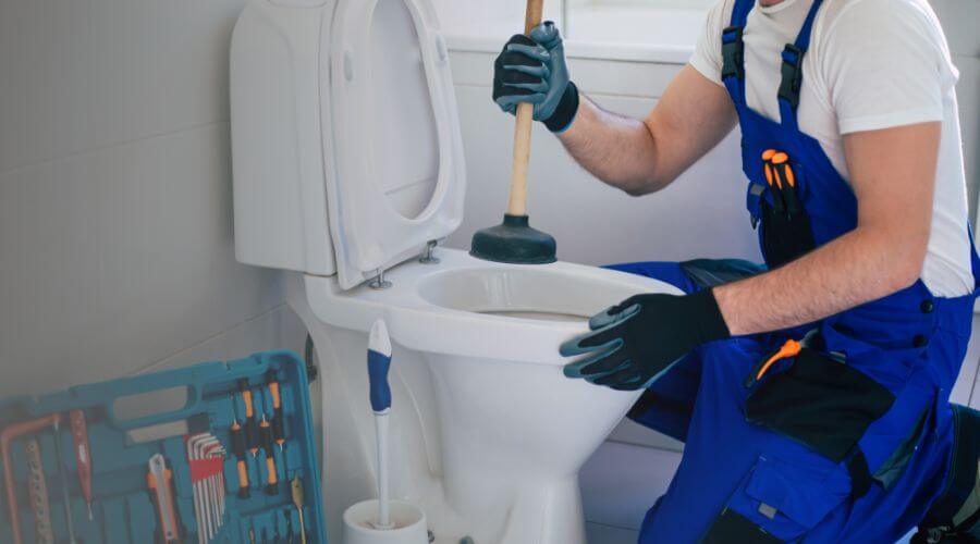 Local expert plumbing services in Burghill, OH